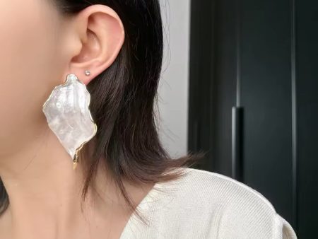 Oyster Shell Earring Gold For Cheap