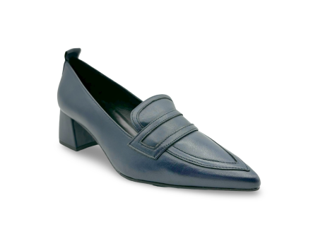 11079 Navy Leather Pump Discount