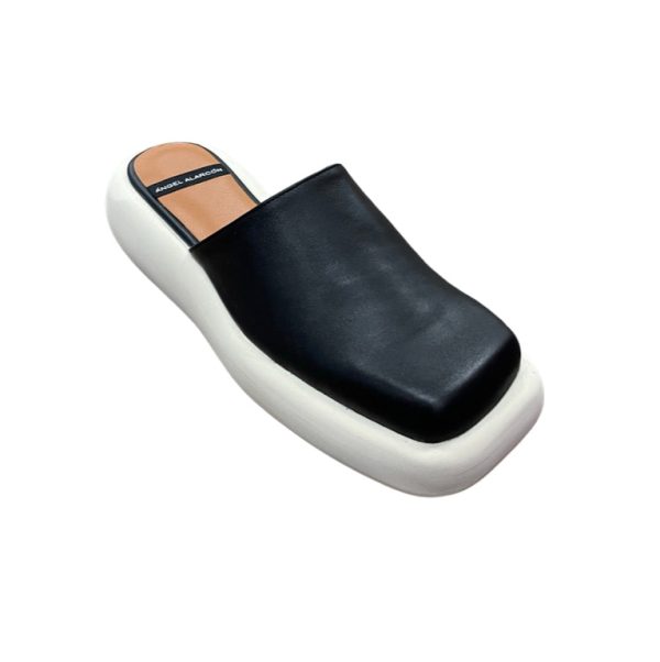 22078 Black Slide Discount