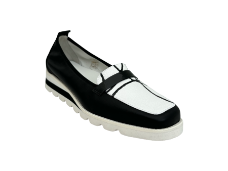 11224 St Tropez B W Loafer For Discount