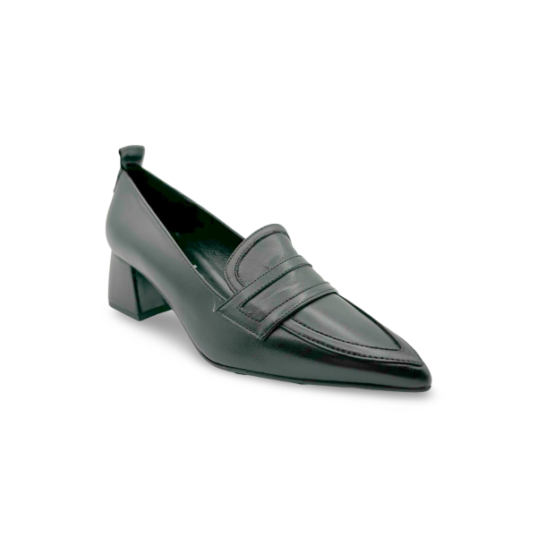 11079 Black Leather Pump on Sale