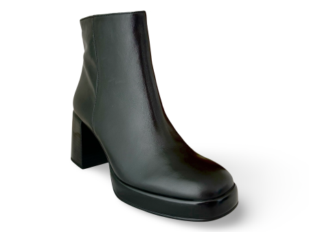 HI243031 Tokio Black Boot Online now