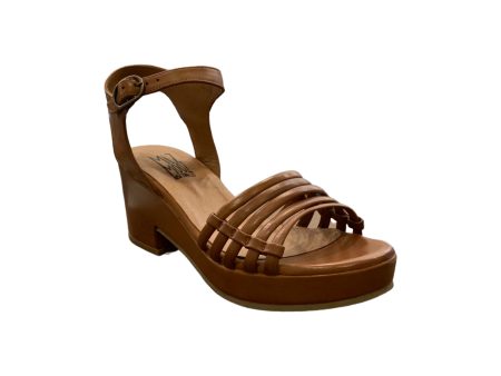 Graciela Platform Brandy Sandal Online now