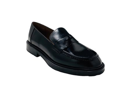 B9104 Black Flat Moccasin on Sale