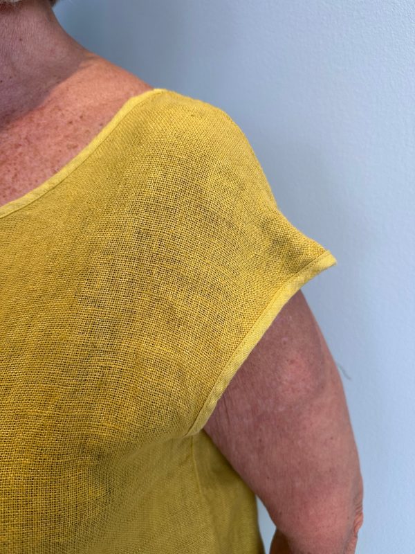 G1 Glen Dark Yellow Linen Top For Sale