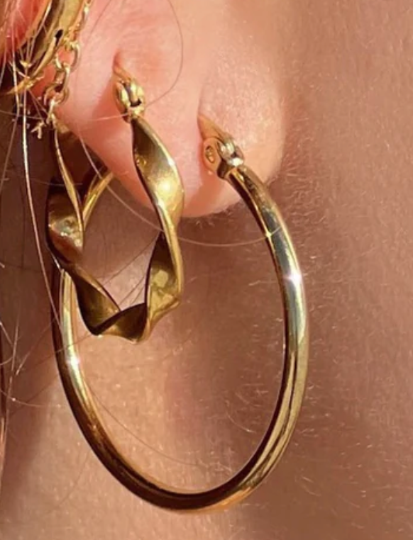 Ellie Vail - Laurette Medium Hoop Earring Discount